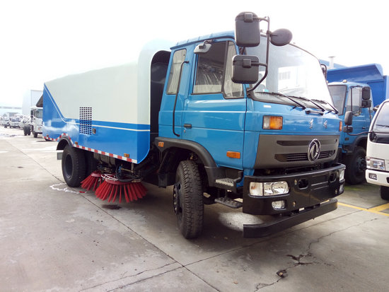 東風(fēng)145/153掃路車(國五排放)